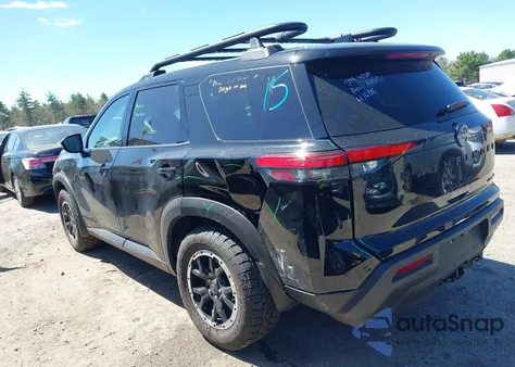 2024 Nissan Pathfinder Rock Creek 4Wd z USA, uszkodzony, nr VIN 5N1DR3BD6RC306832